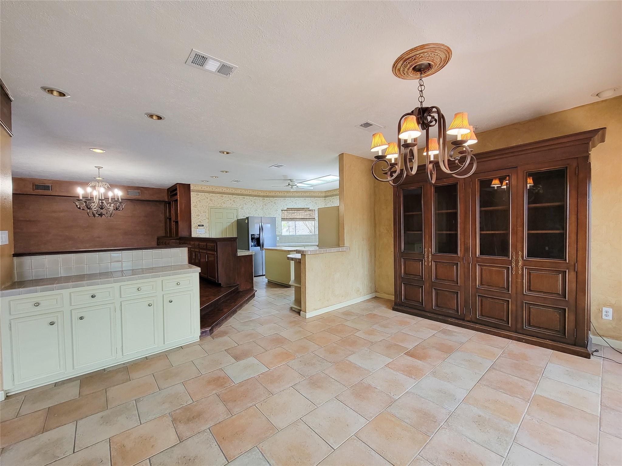 4717 Country Club View