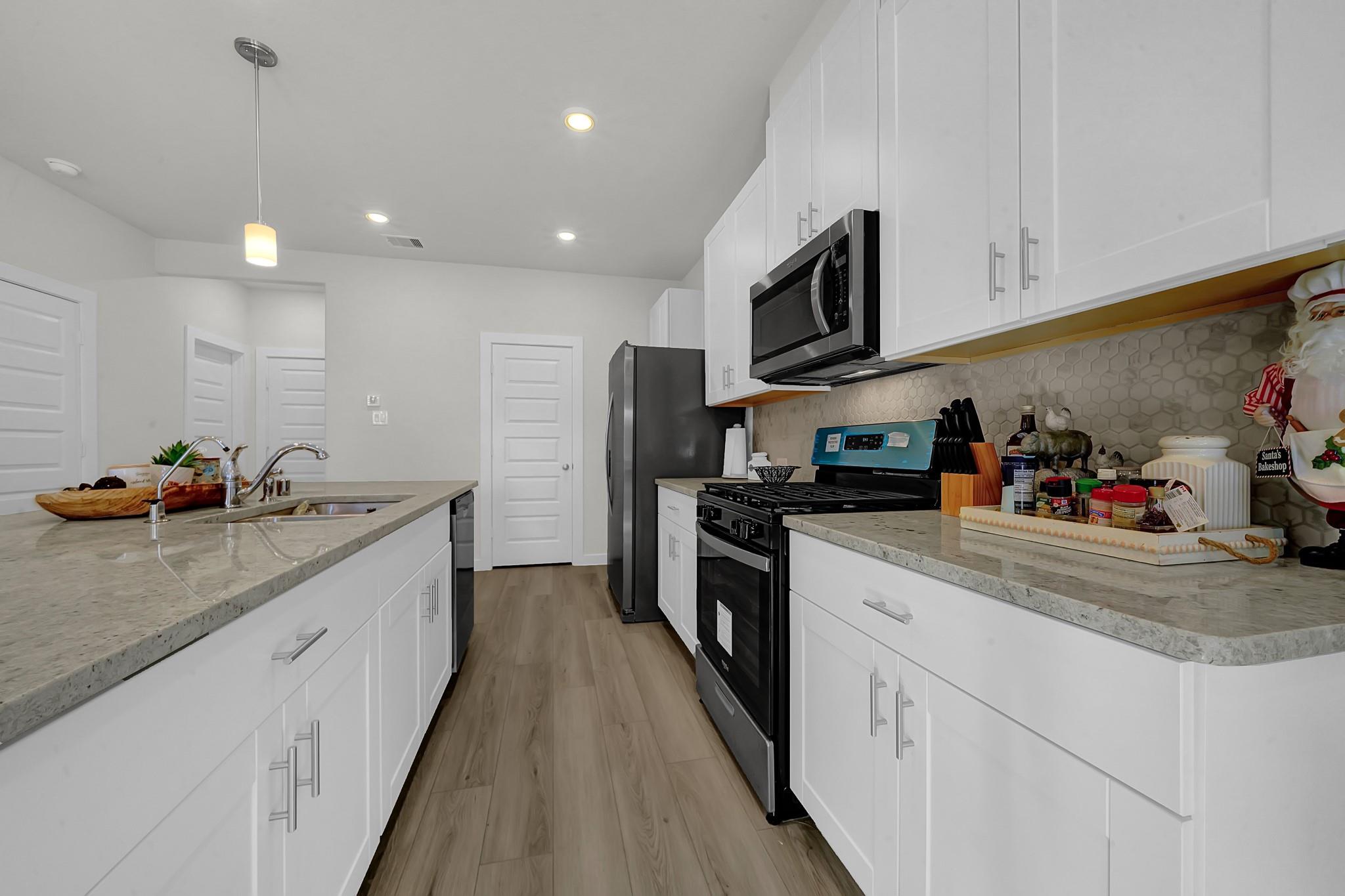 17125 White Acer Way