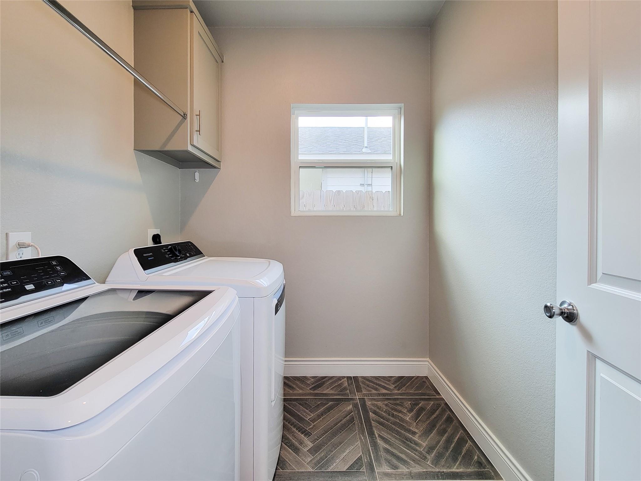 216 W Live Oak Street