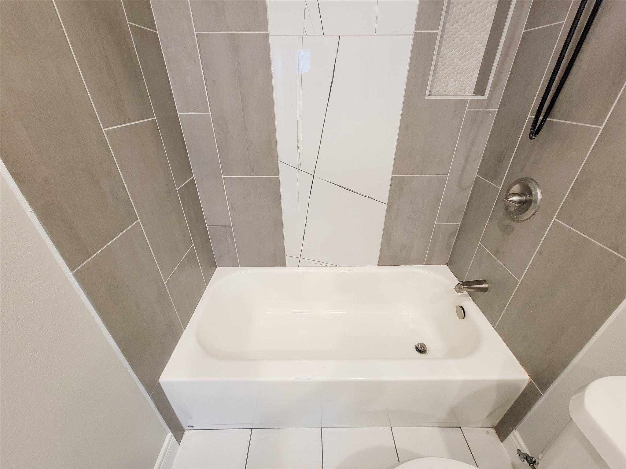 216 W Live Oak Street