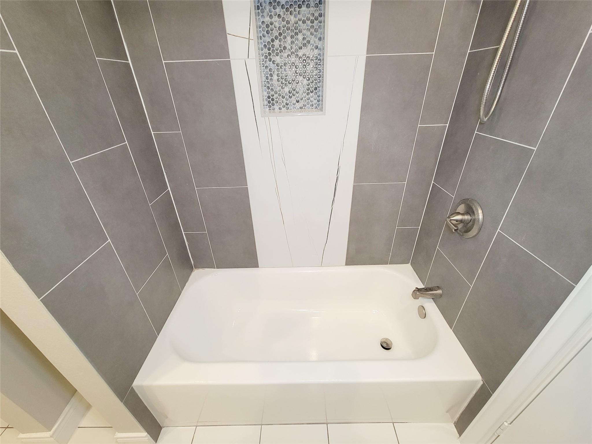 216 W Live Oak Street