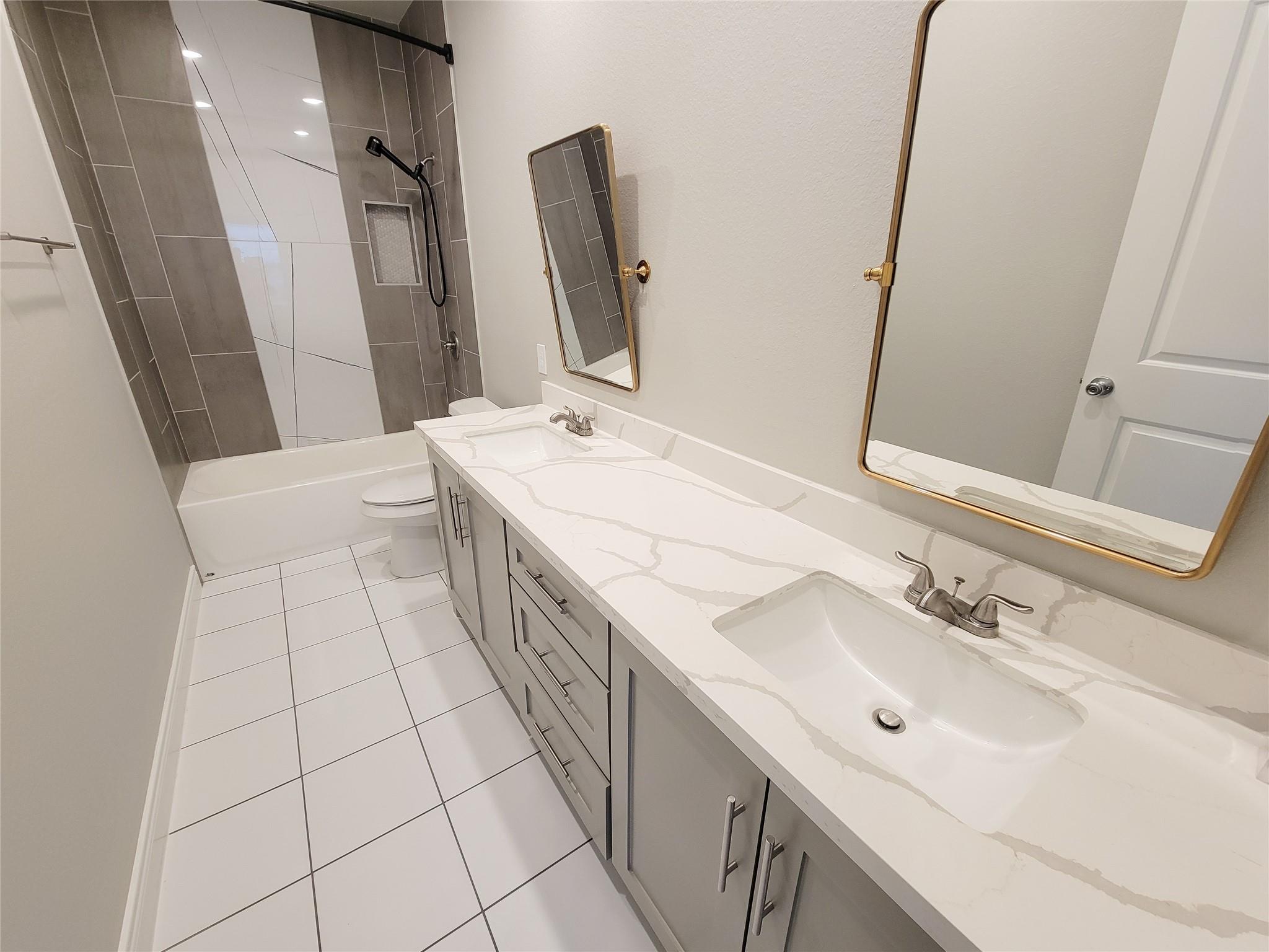 216 W Live Oak Street