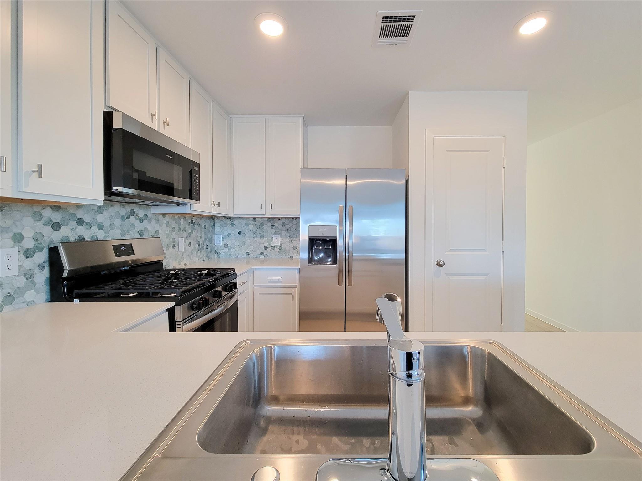 1603 Windrose Bend