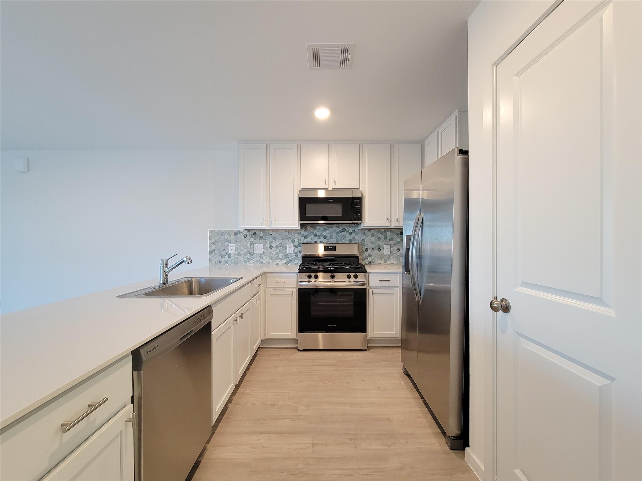 1603 Windrose Bend