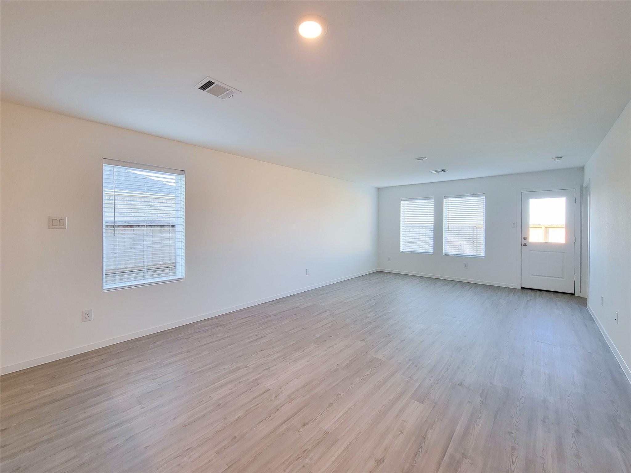 1603 Windrose Bend