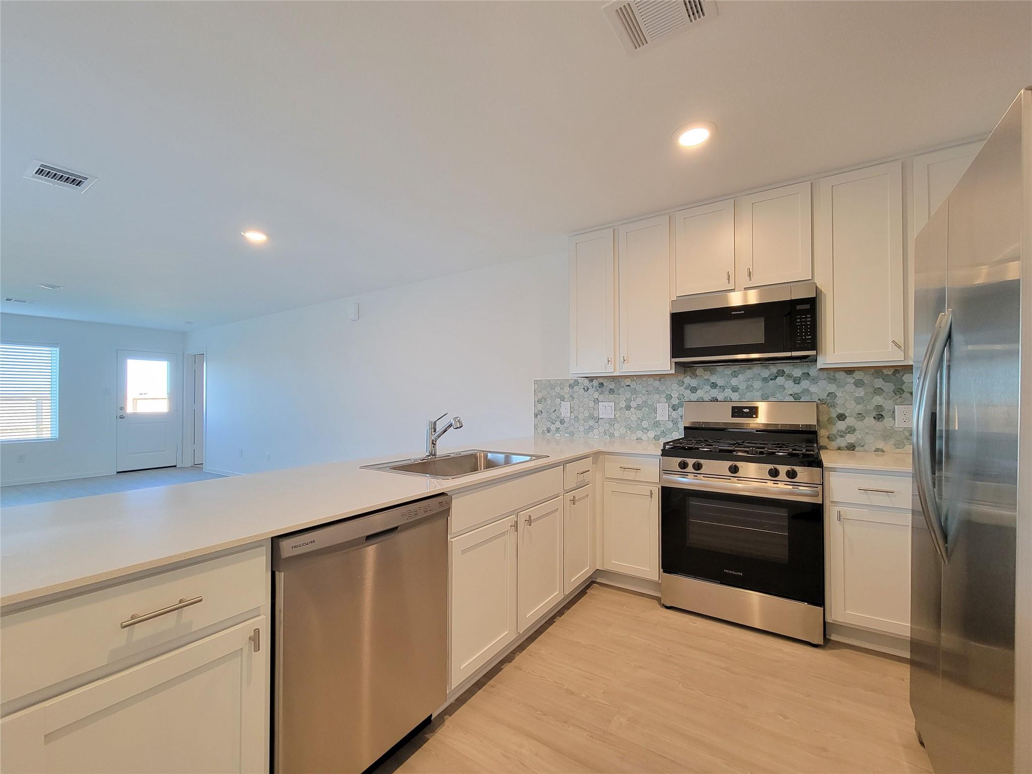 1603 Windrose Bend