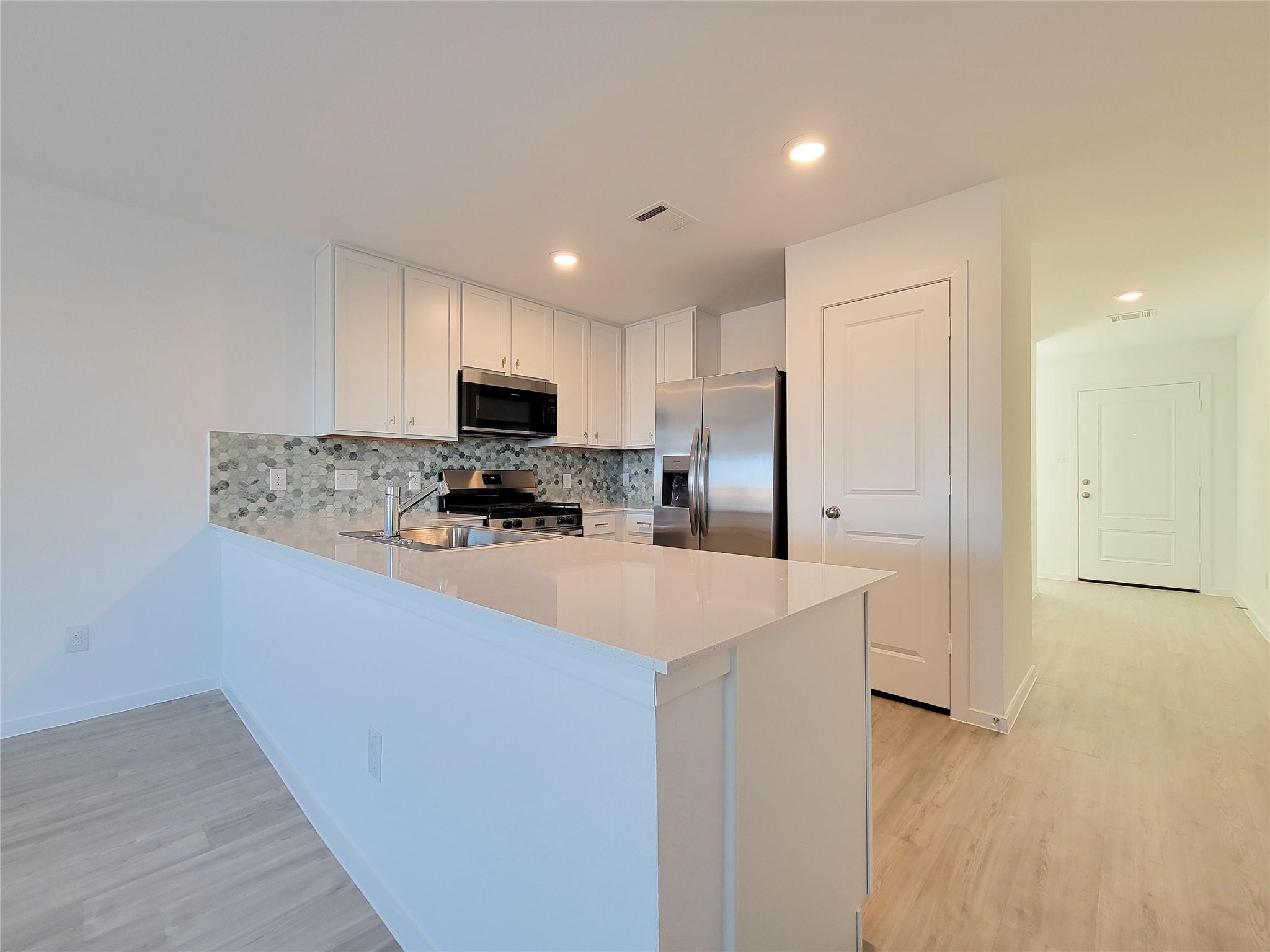 1603 Windrose Bend