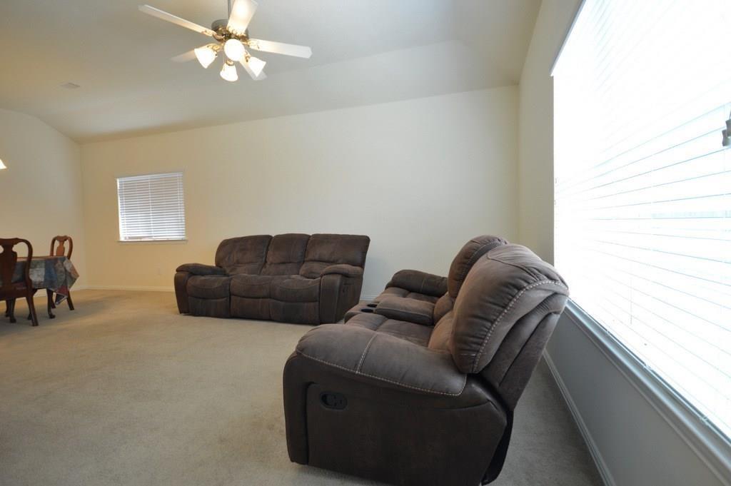 2727 Lakecrest River Drive