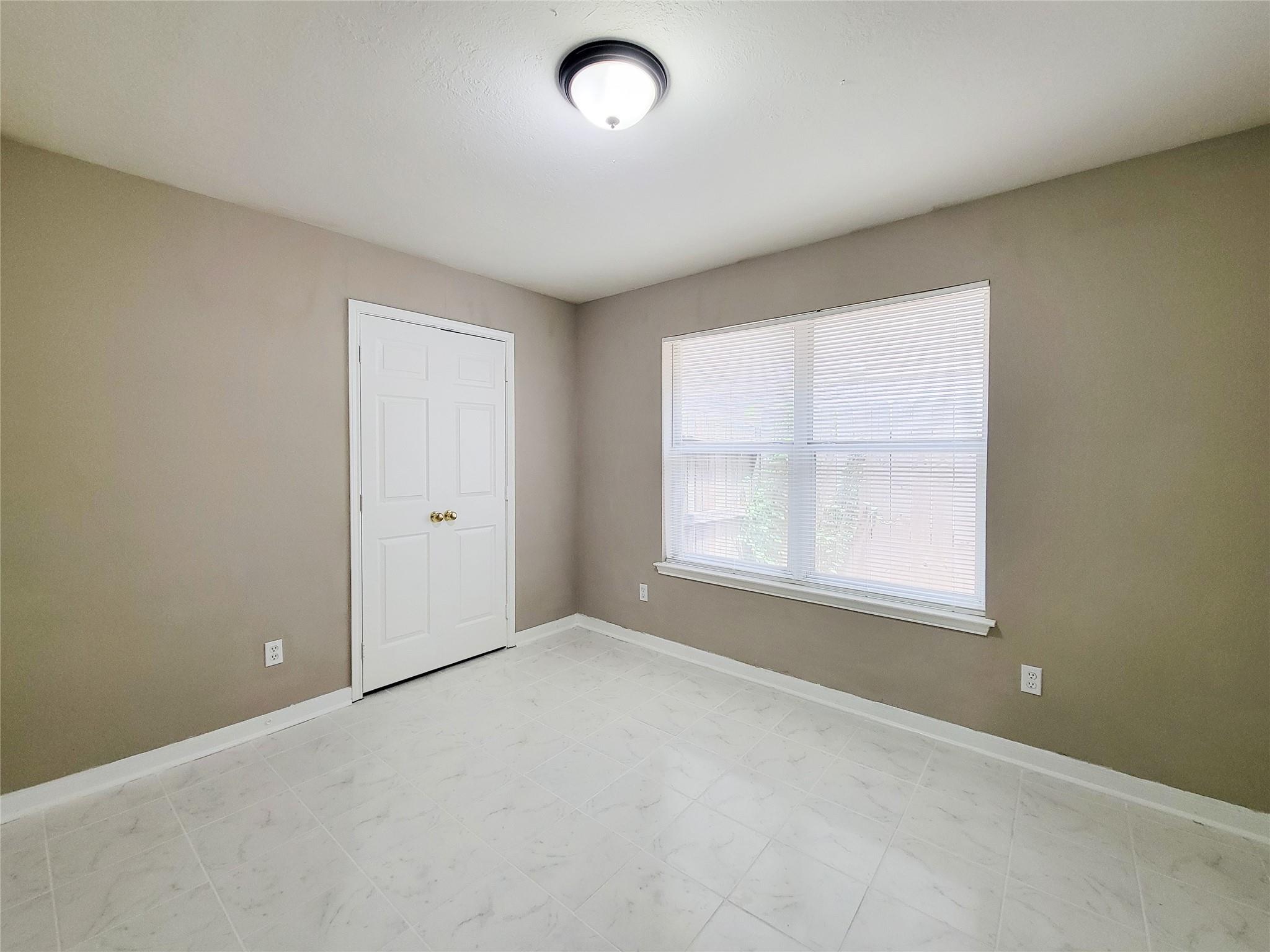 5322 Rivergate Drive