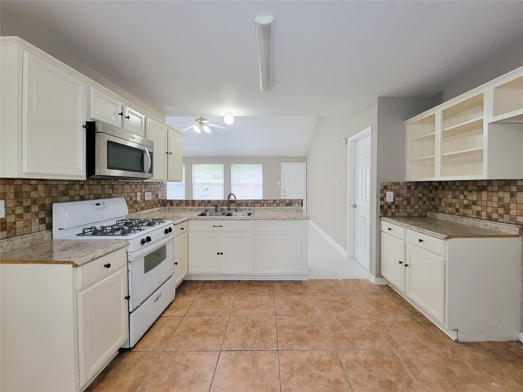 5322 Rivergate Drive