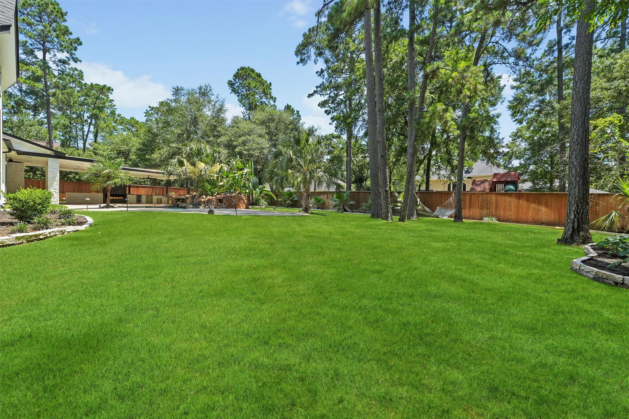 34 N Wooded Brook Circle