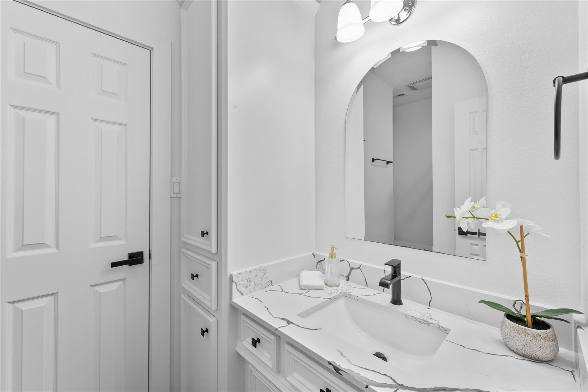 34 N Wooded Brook Circle