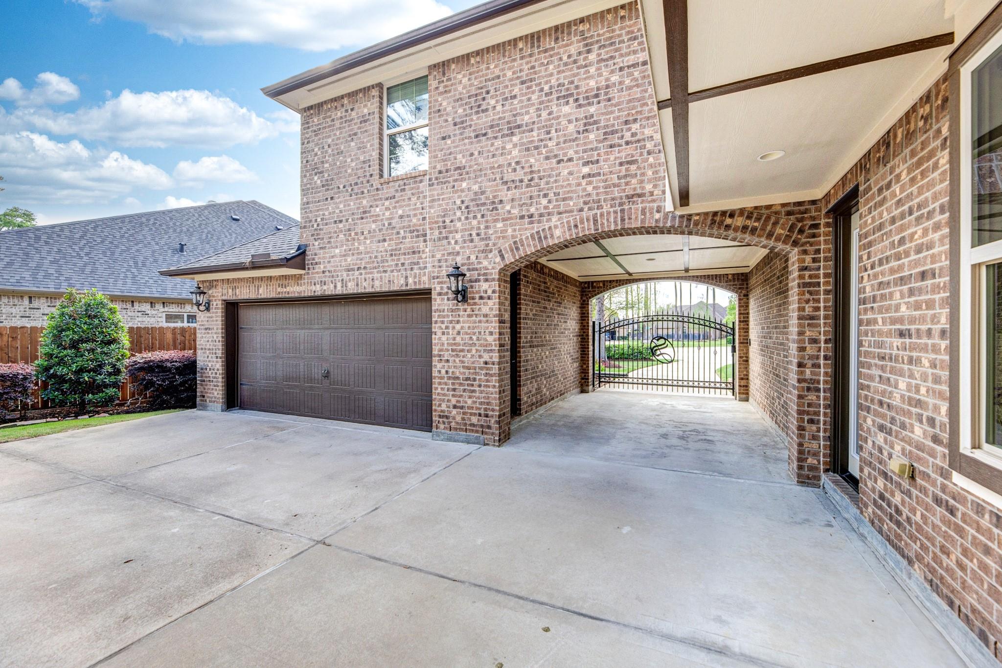 13803 Oak Fair Bend