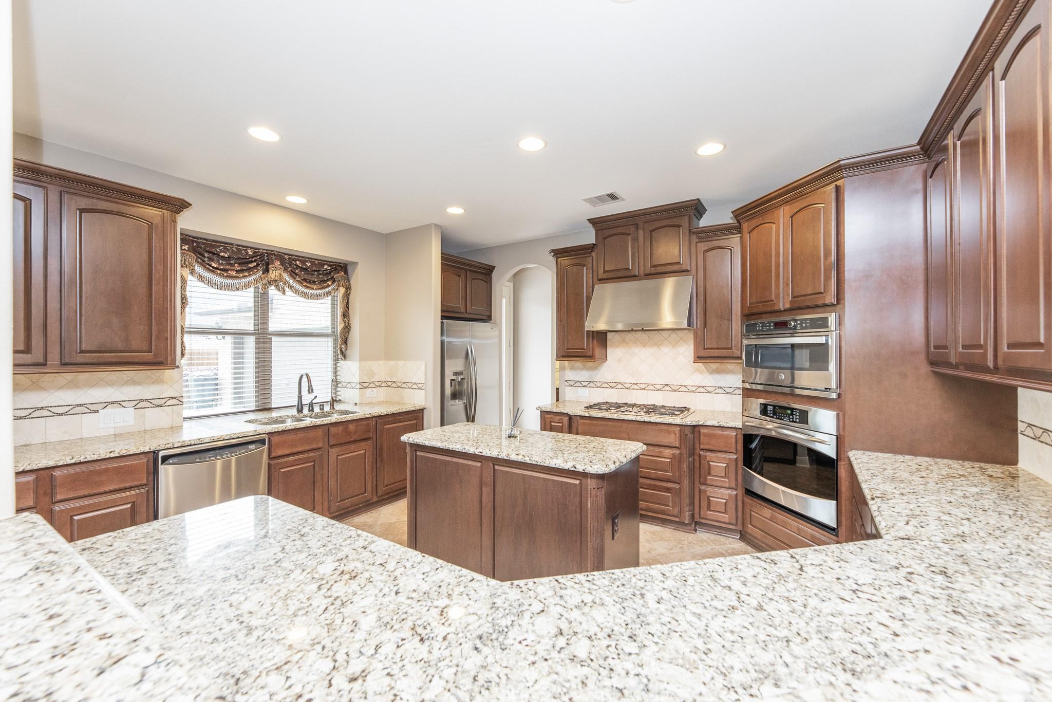 13803 Oak Fair Bend