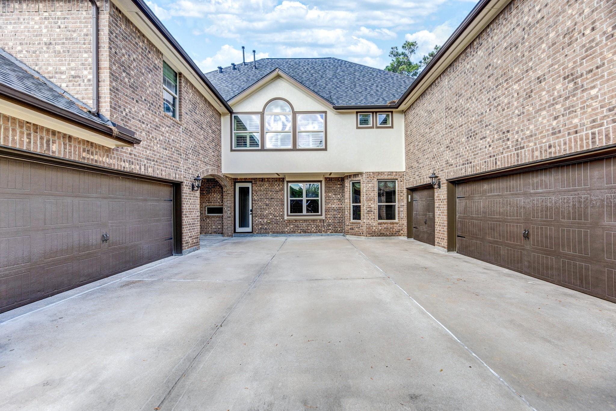 13803 Oak Fair Bend