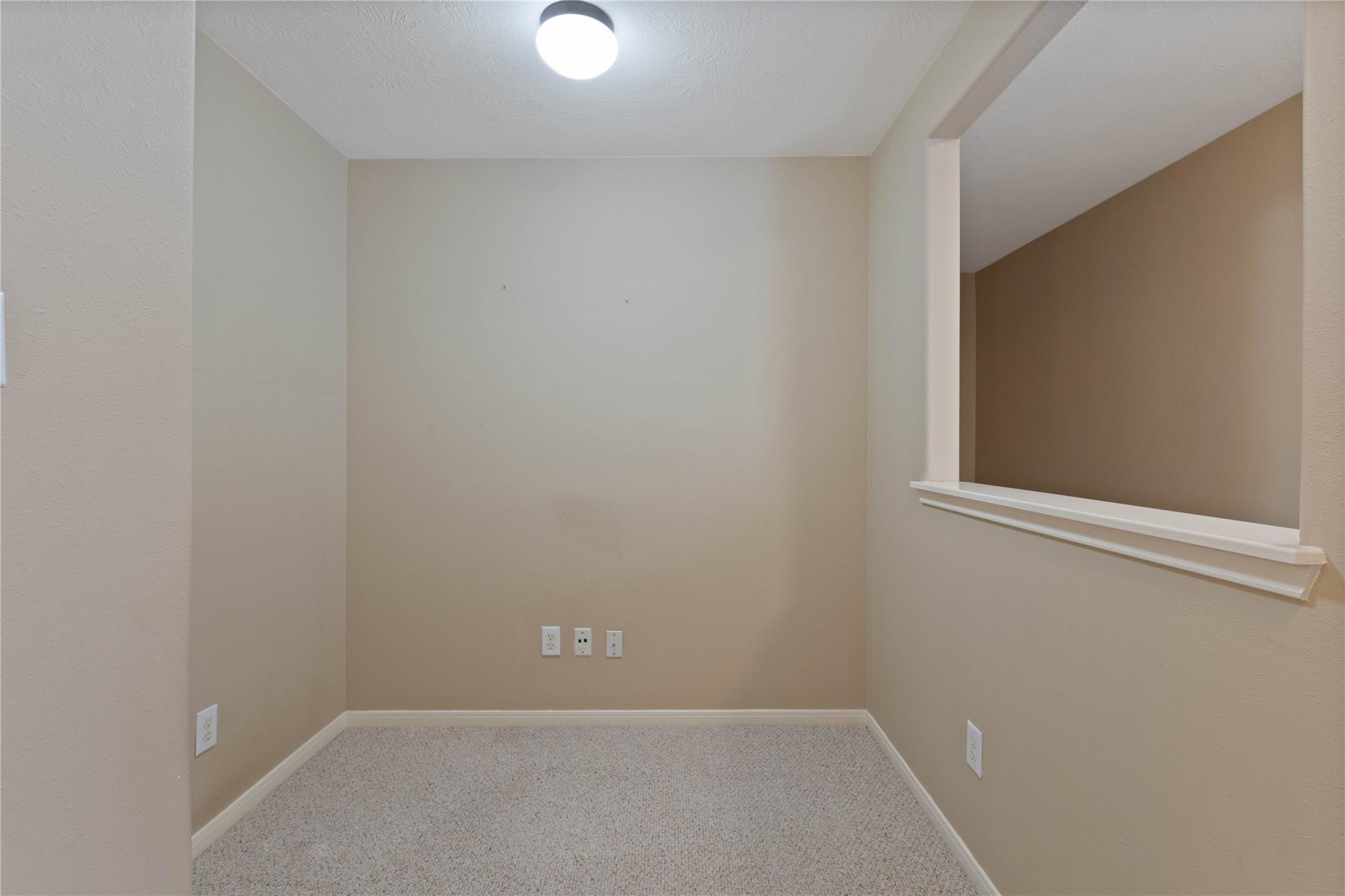 7414 Hollister Spring