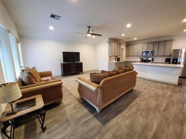 6910 Dell Vista Drive