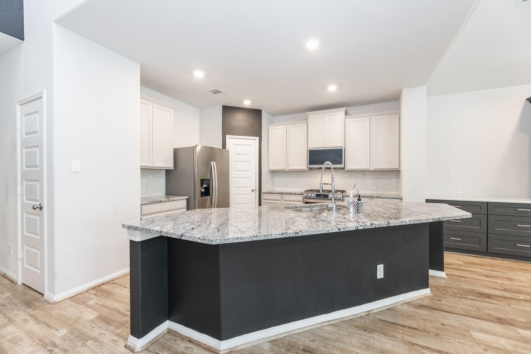 5943 Pearland Place