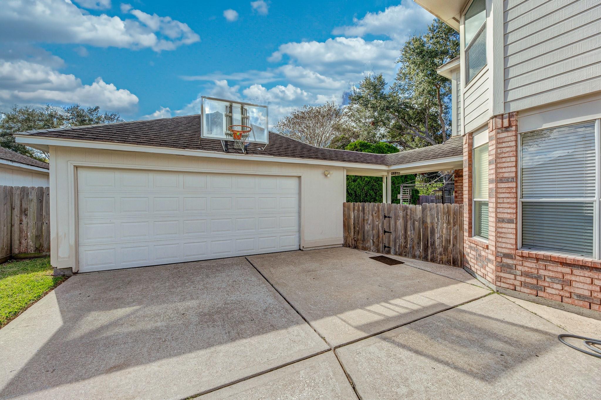 2618 Pinebend Drive