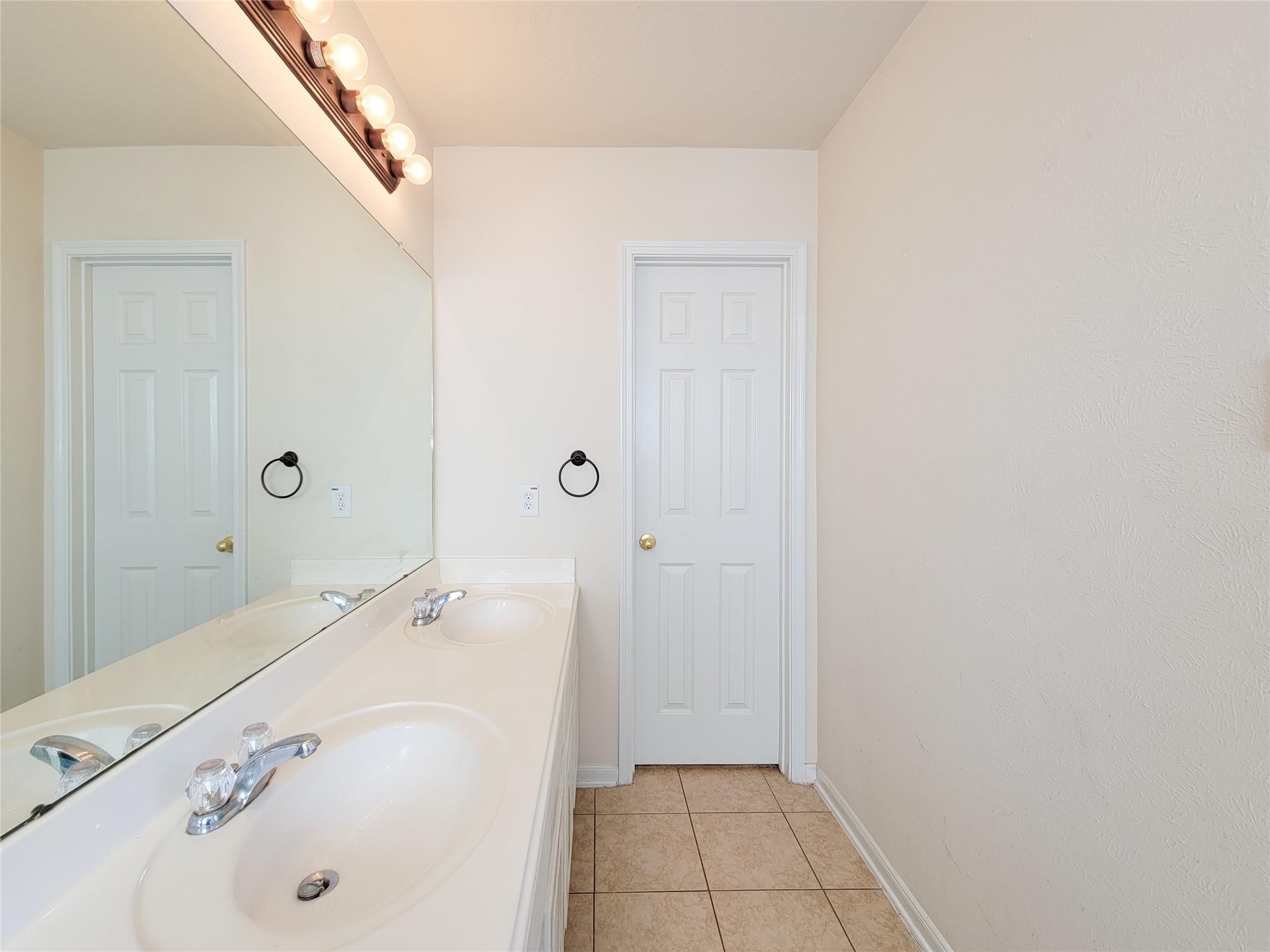 20203 Sendera Oaks Lane