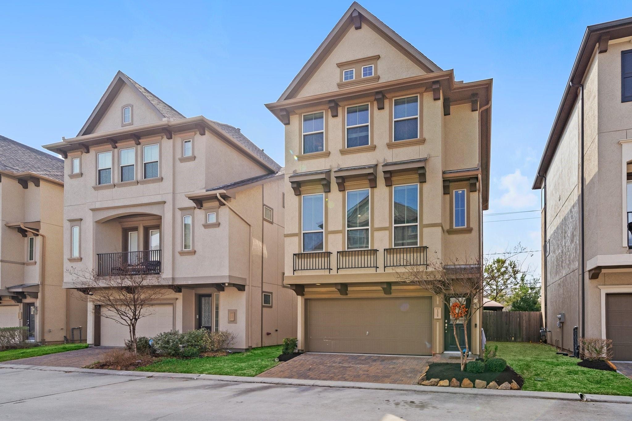 1509 Grayson Oaks Place