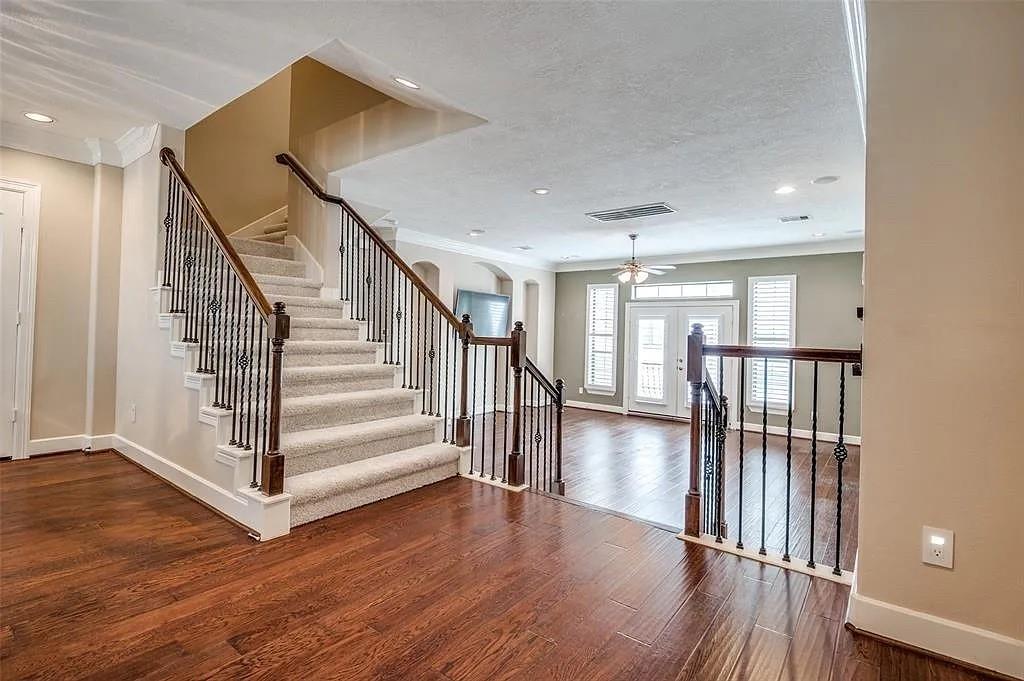 1126 Hempstead Villa Lane