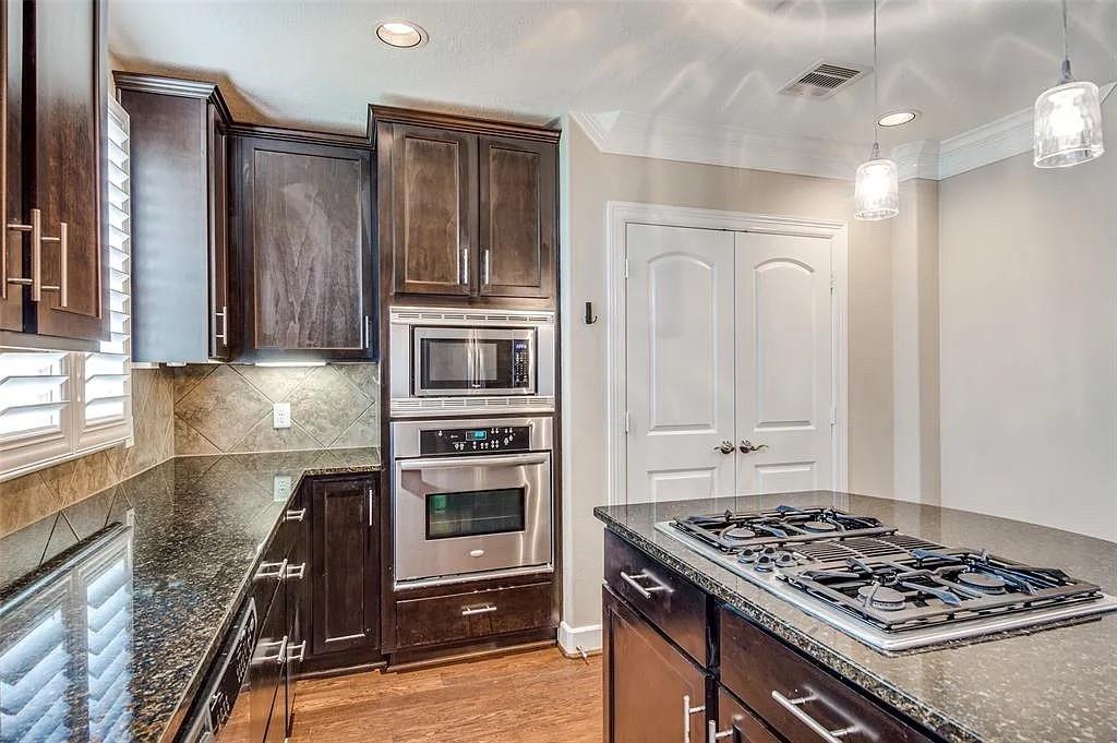 1126 Hempstead Villa Lane