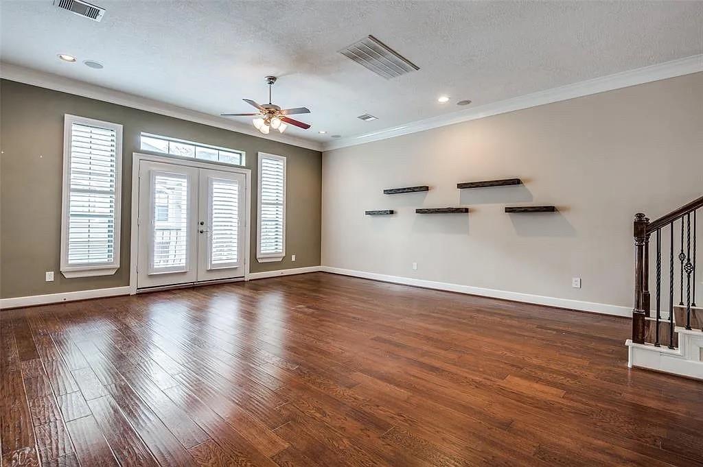 1126 Hempstead Villa Lane