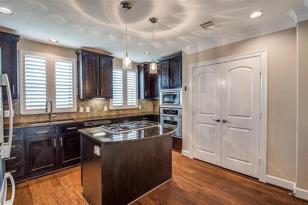 1126 Hempstead Villa Lane