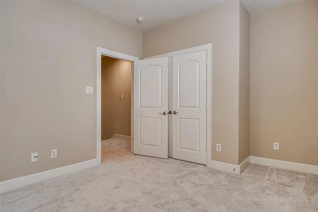 1126 Hempstead Villa Lane