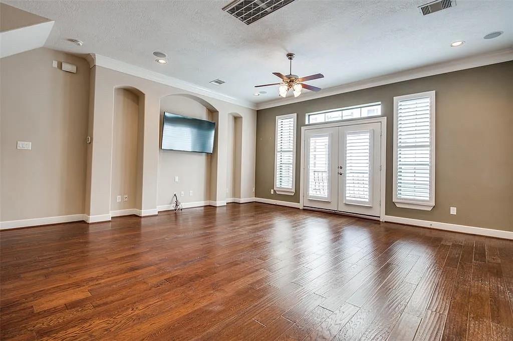 1126 Hempstead Villa Lane