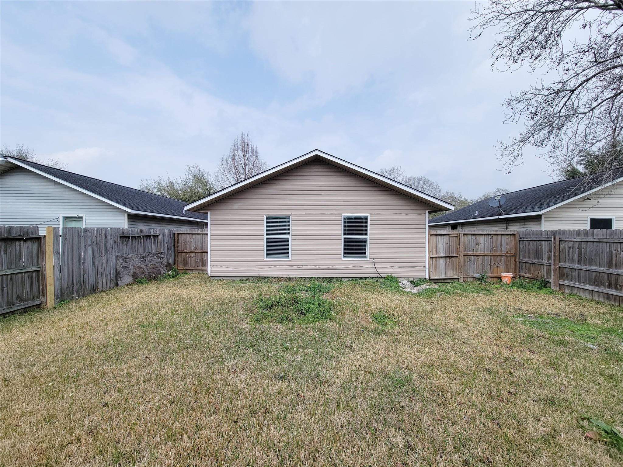 11850 Greencanyon Drive