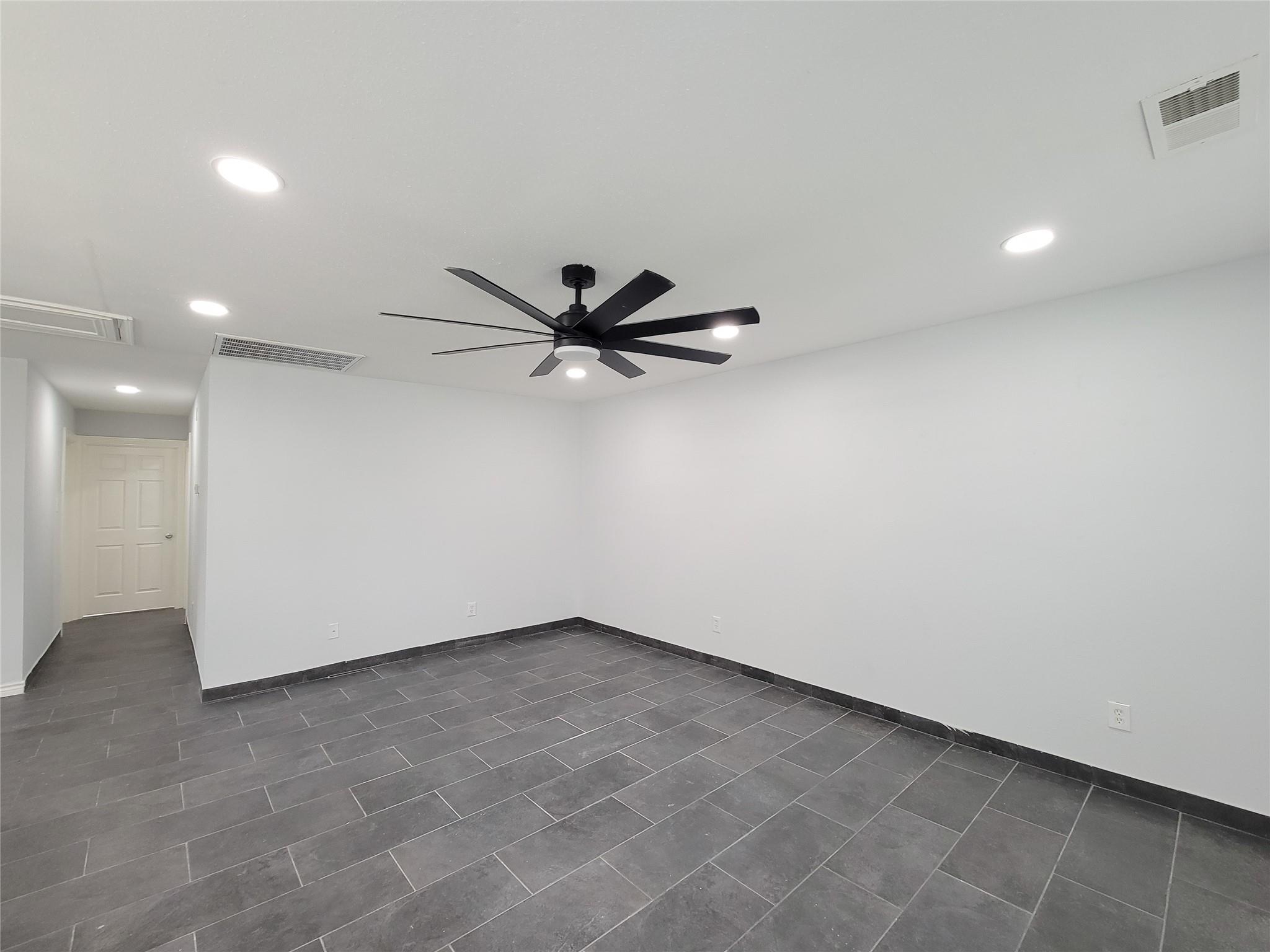 11850 Greencanyon Drive