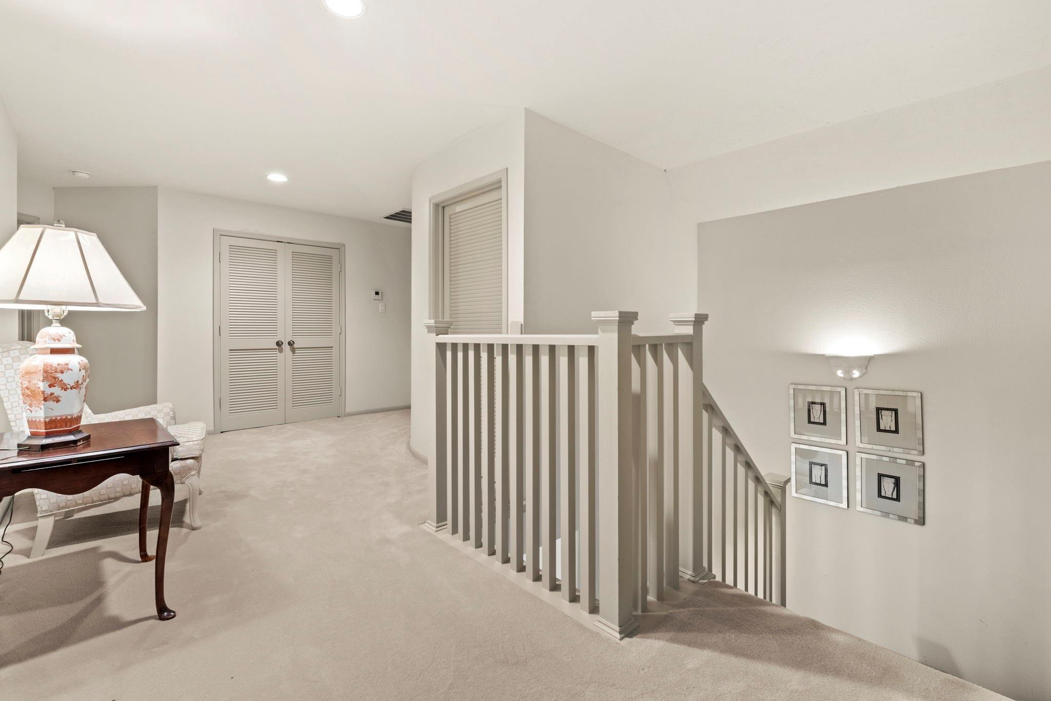 4513 Country Club View