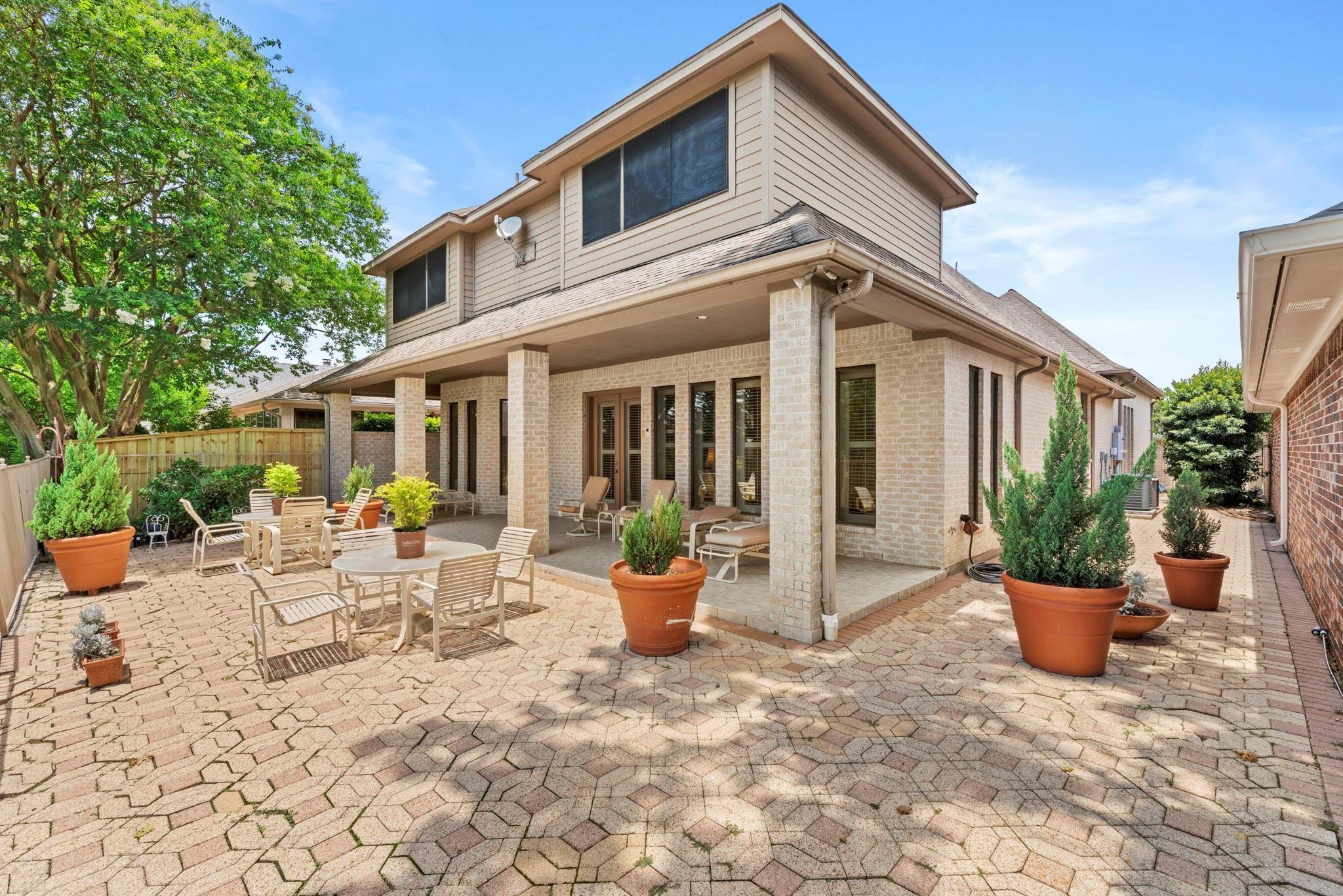 4513 Country Club View