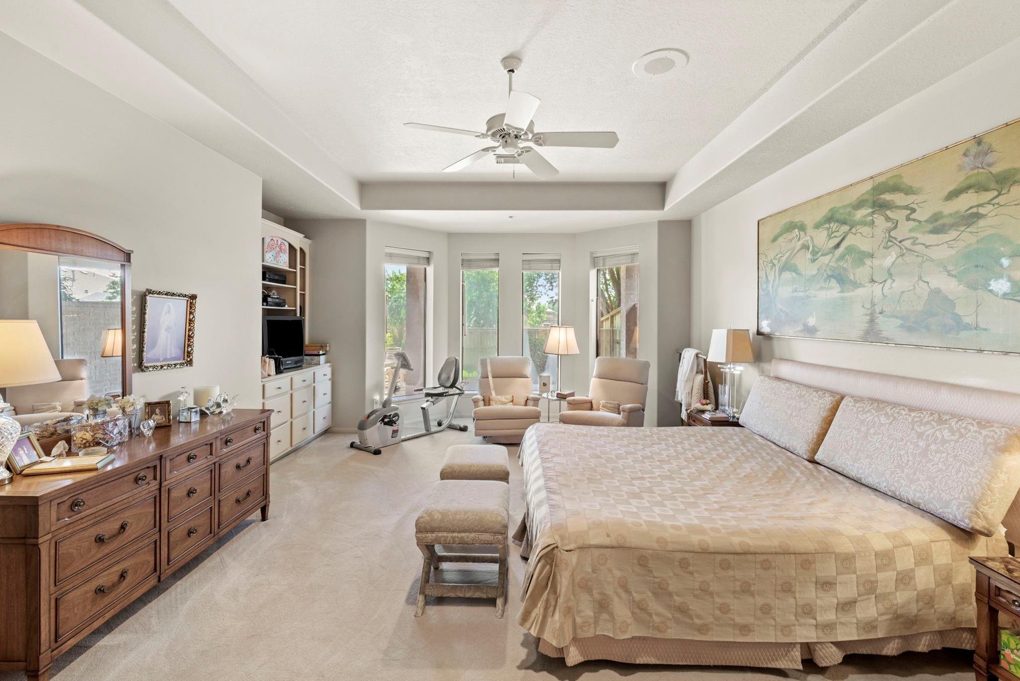 4513 Country Club View