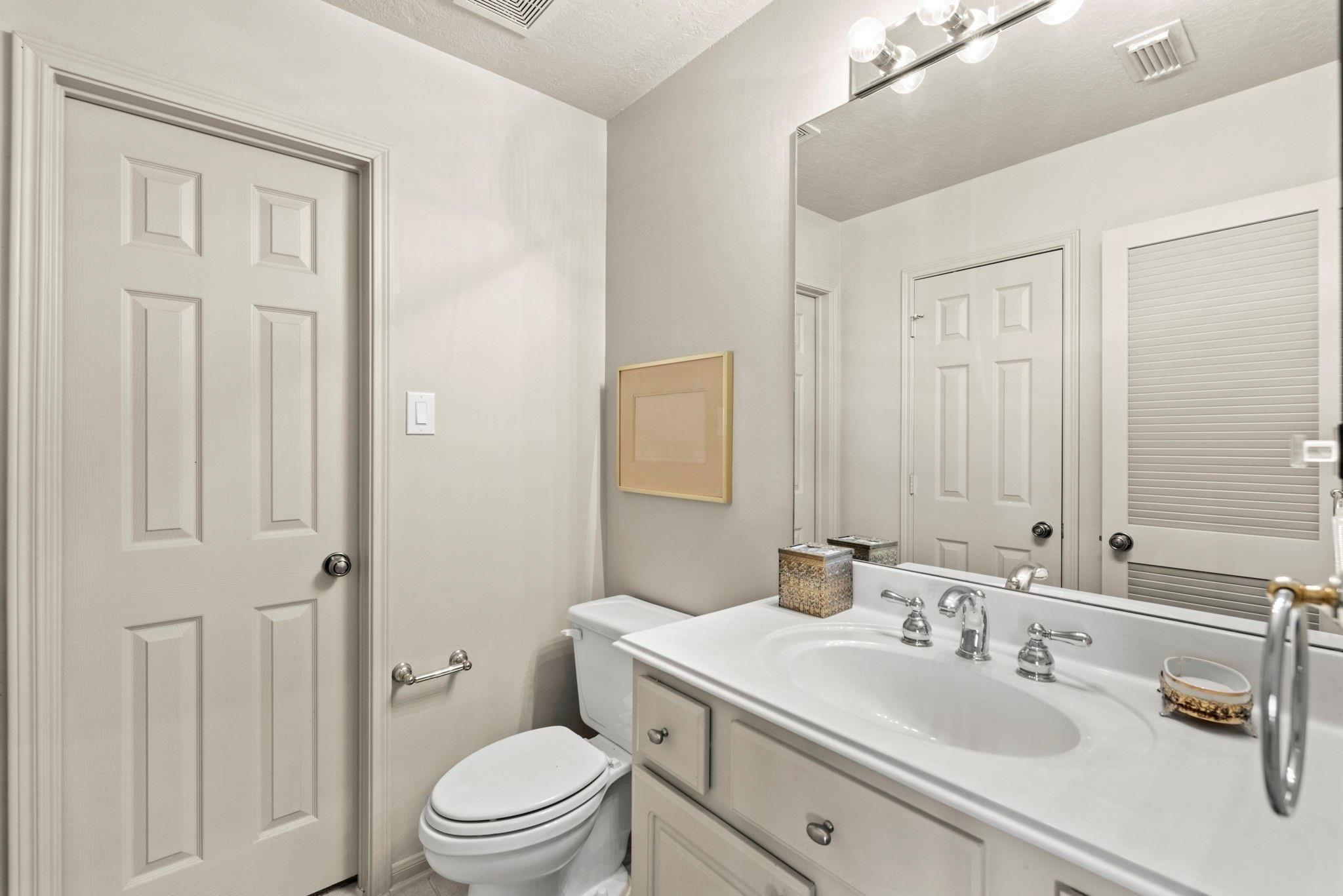 4513 Country Club View