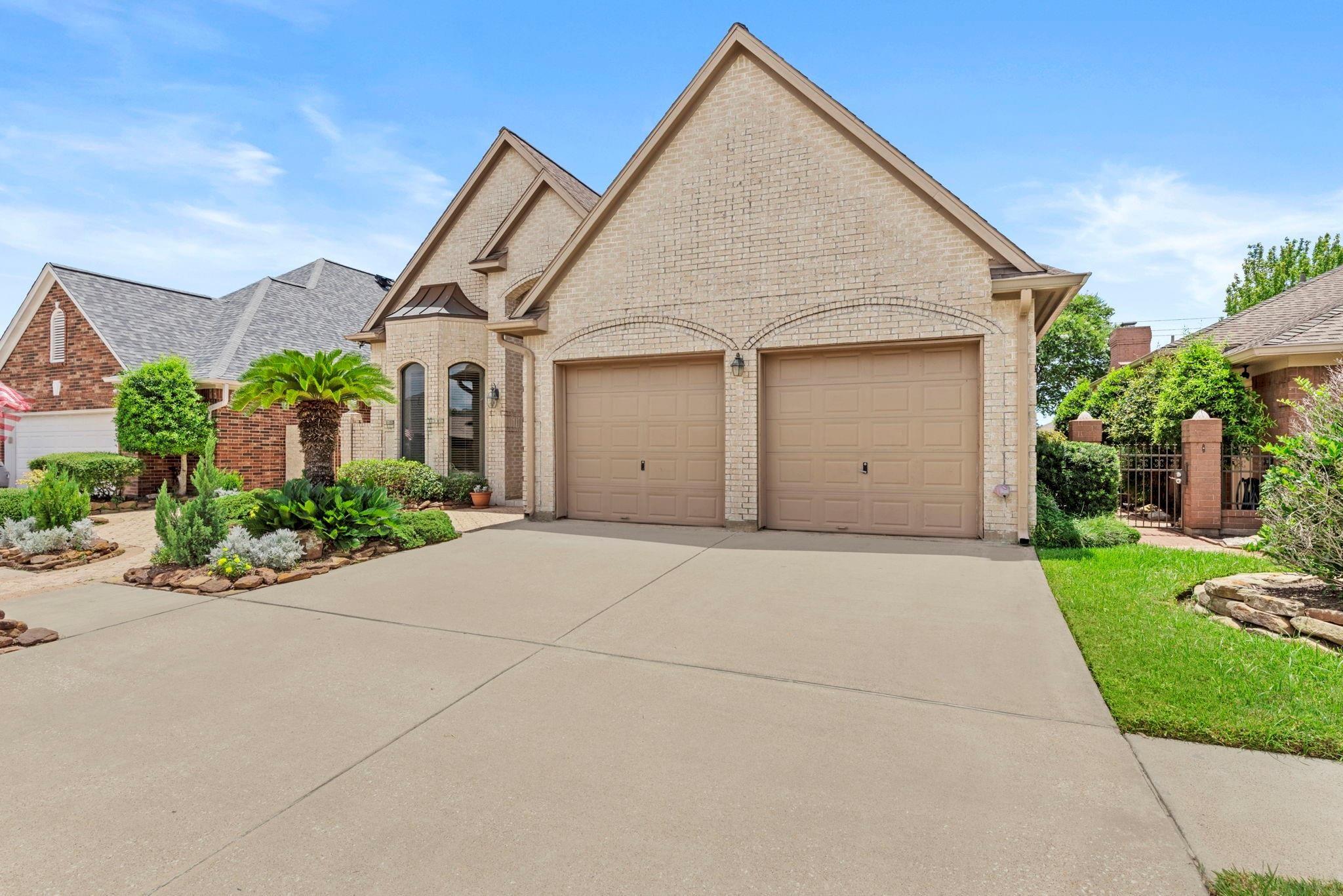 4513 Country Club View