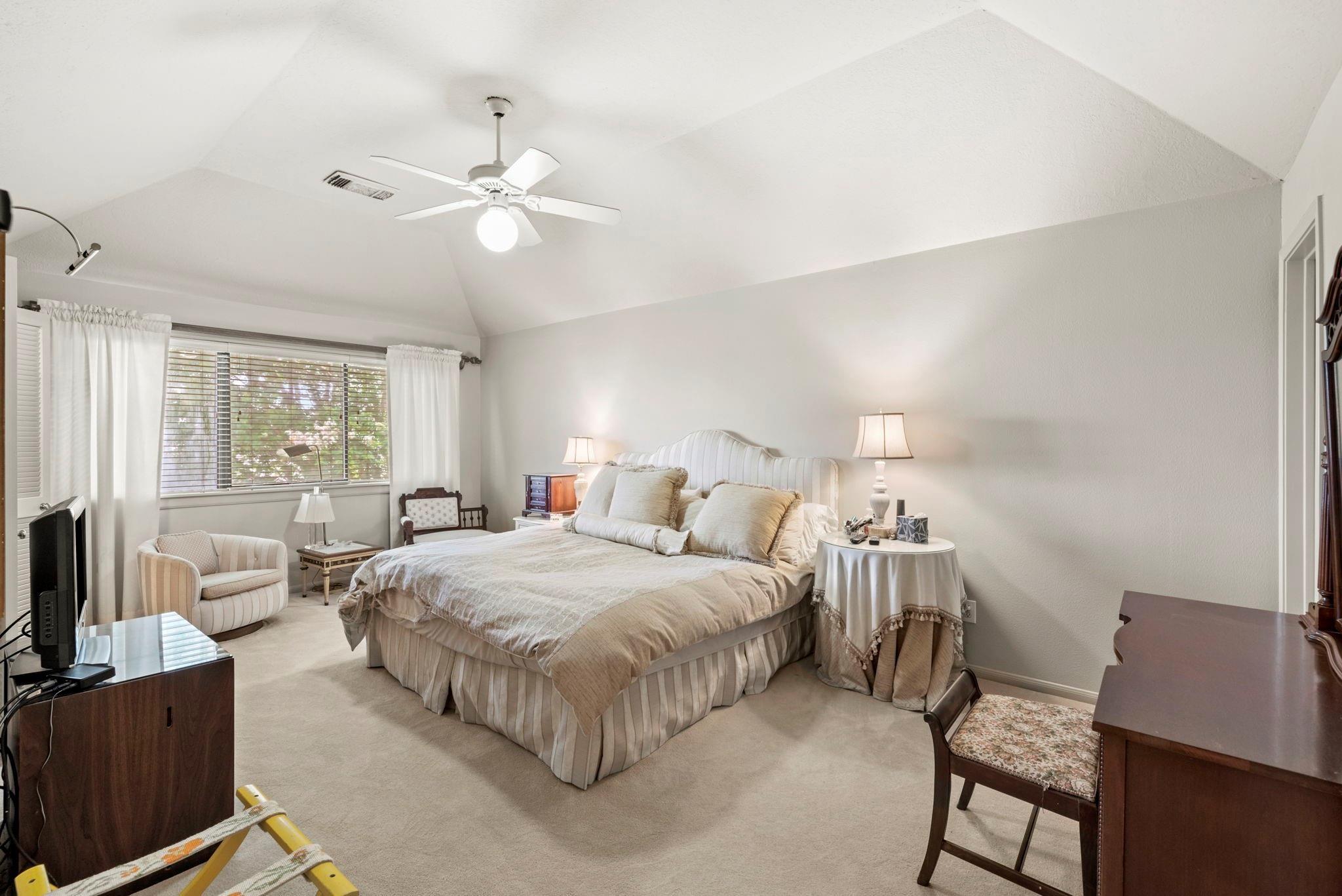 4513 Country Club View