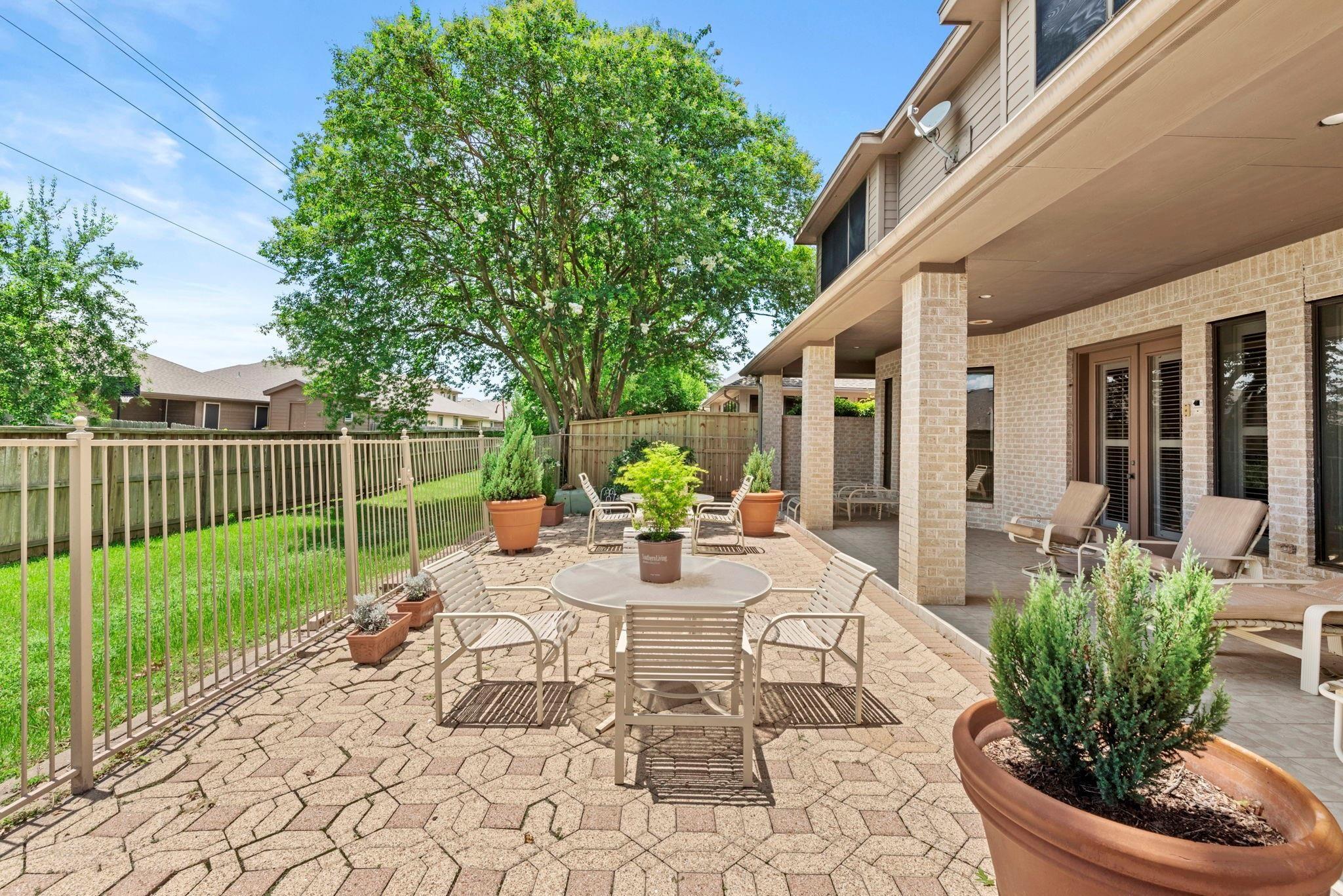 4513 Country Club View