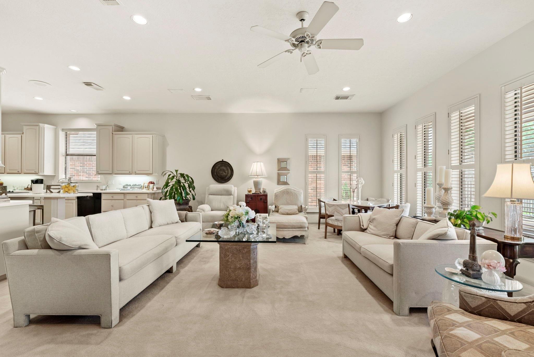 4513 Country Club View