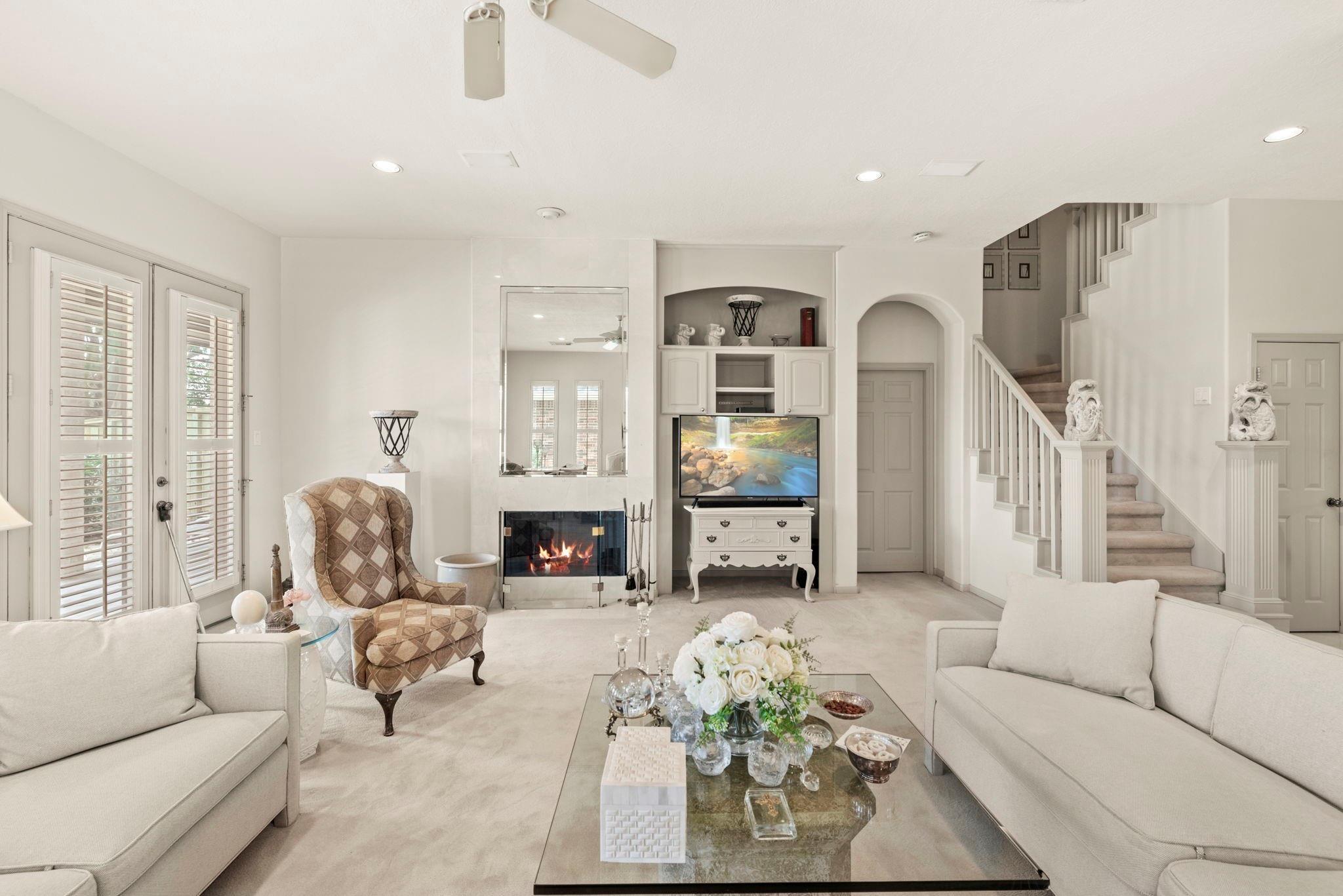 4513 Country Club View