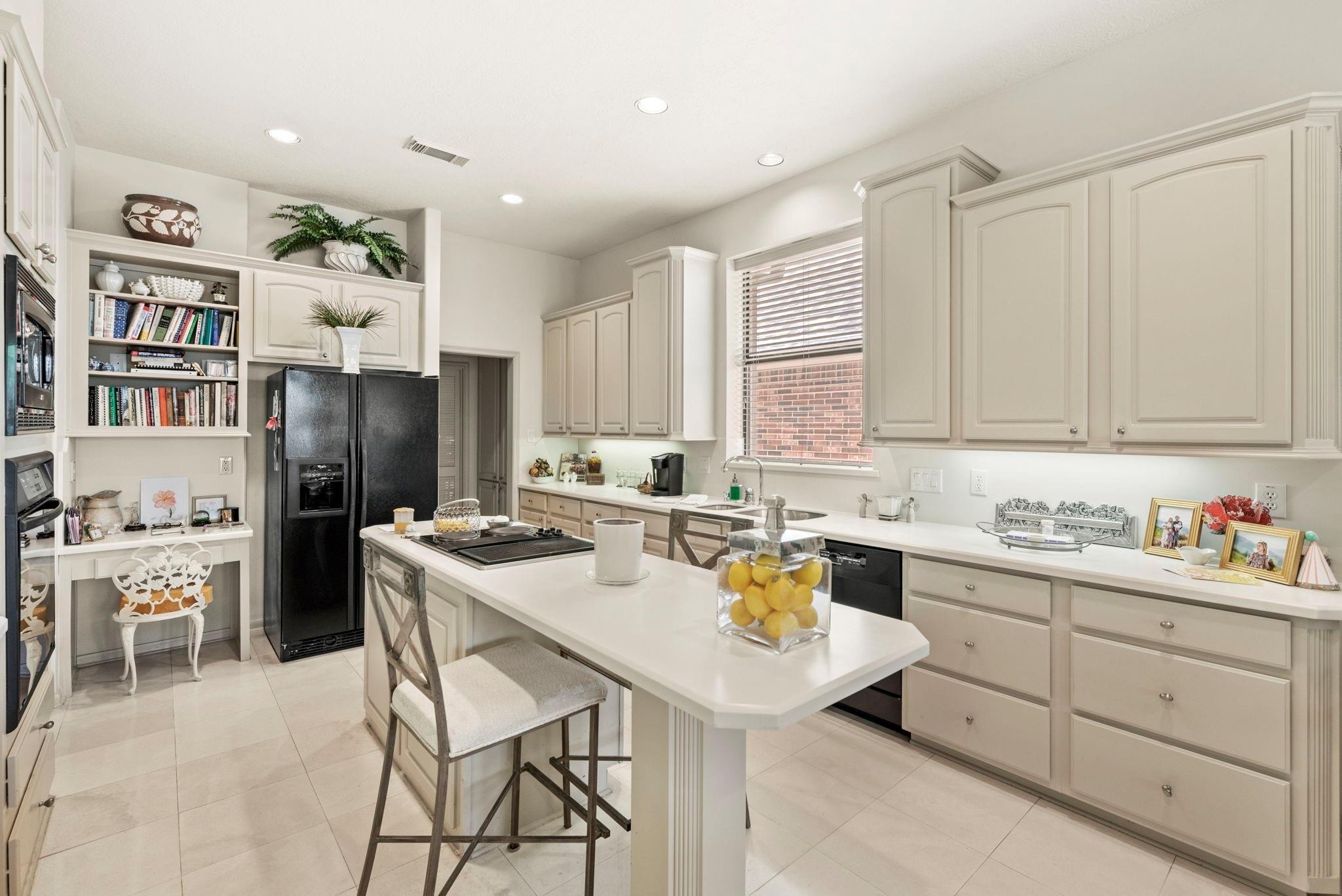 4513 Country Club View