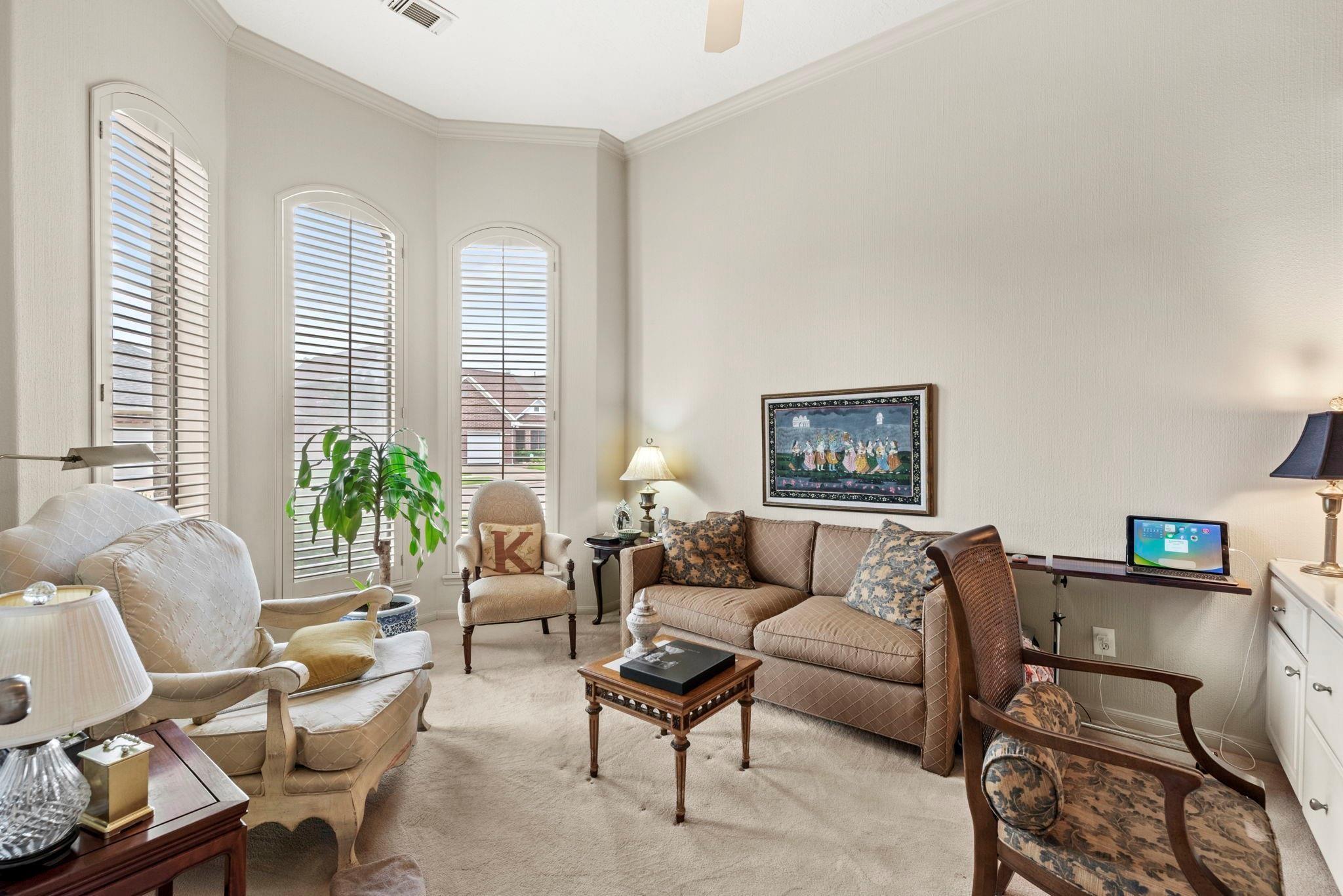 4513 Country Club View