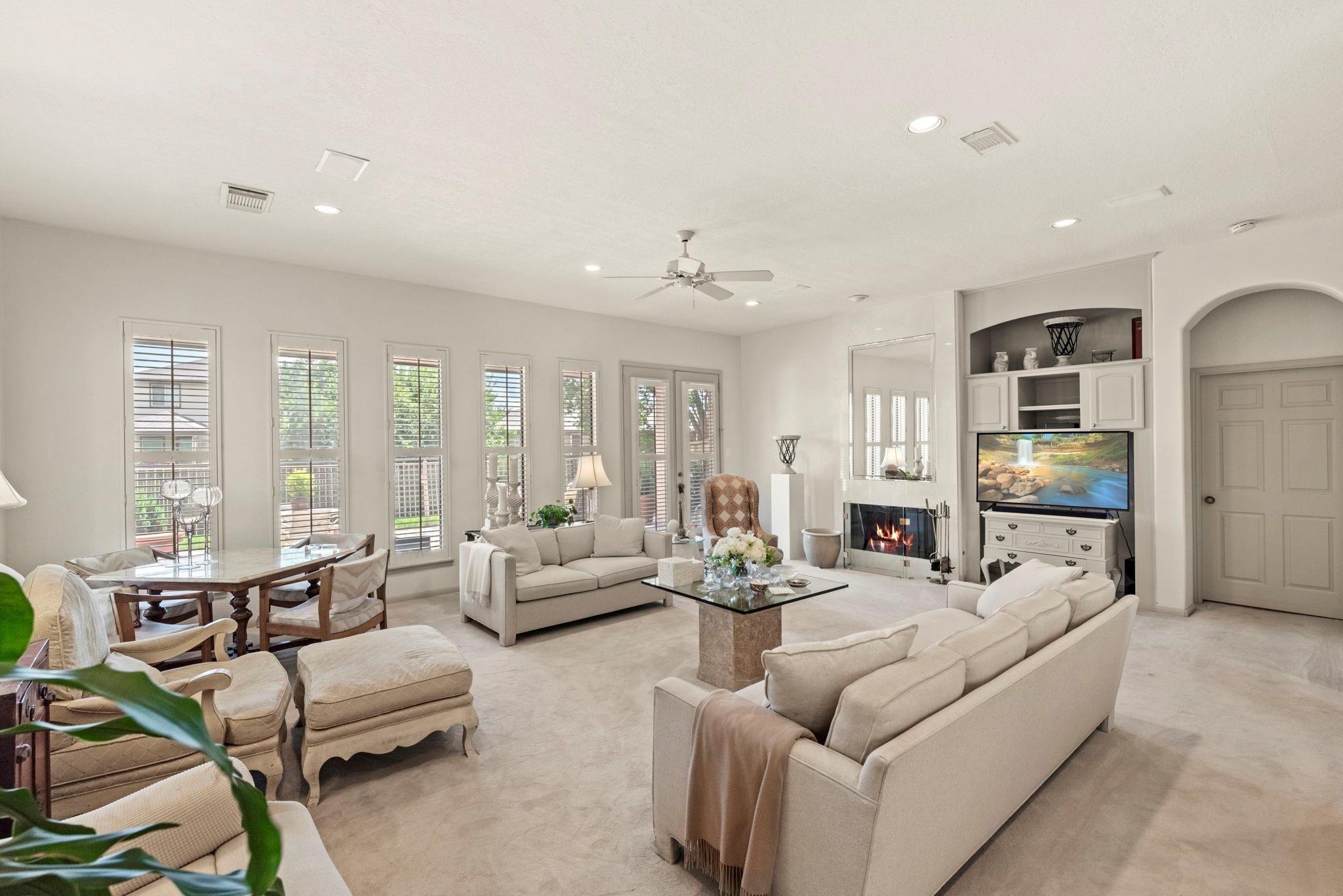 4513 Country Club View