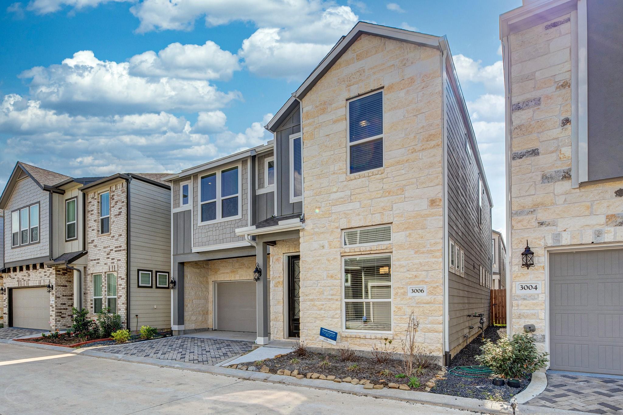 3006 Moonlit Mesa Lane