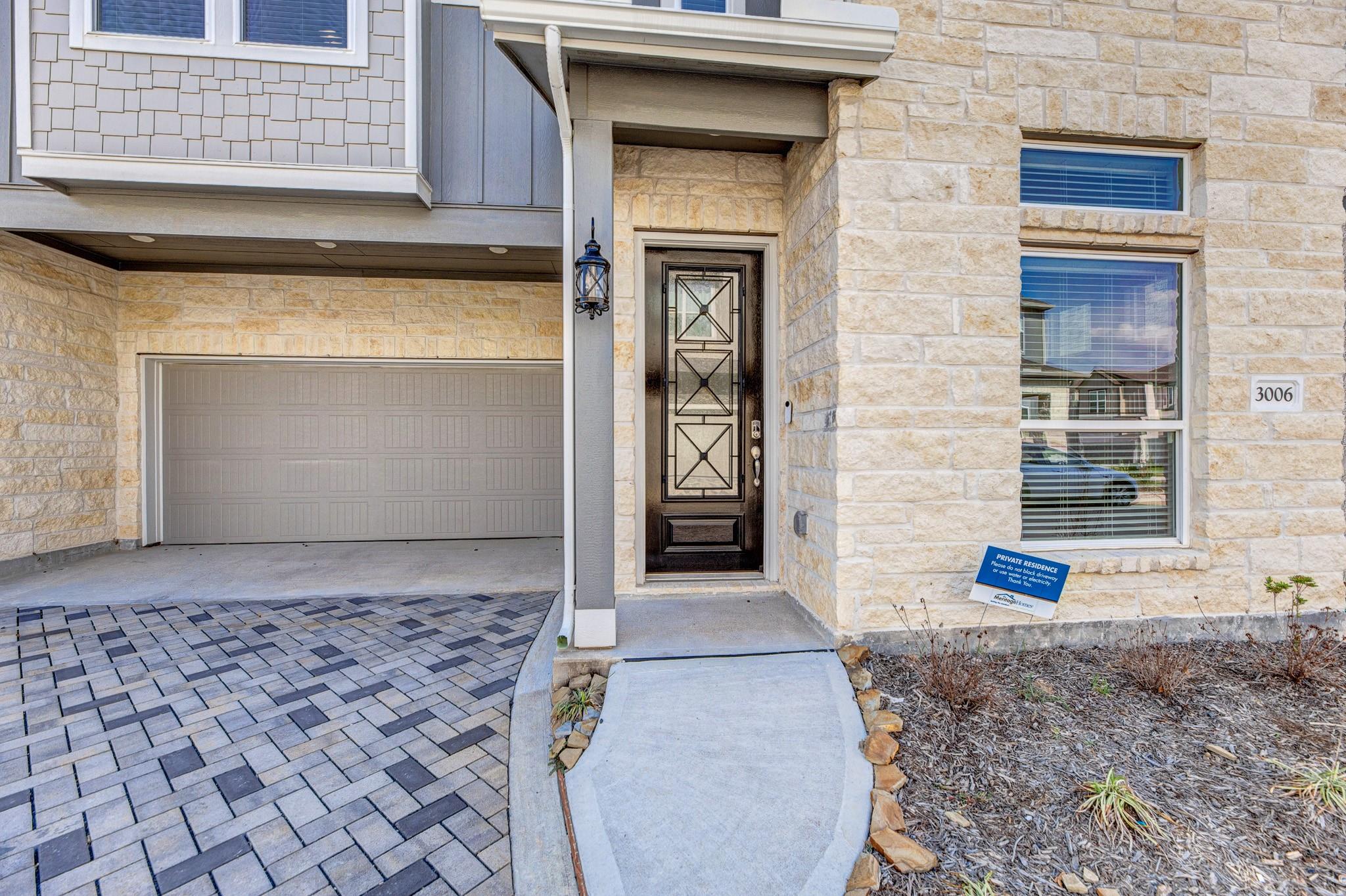 3006 Moonlit Mesa Lane