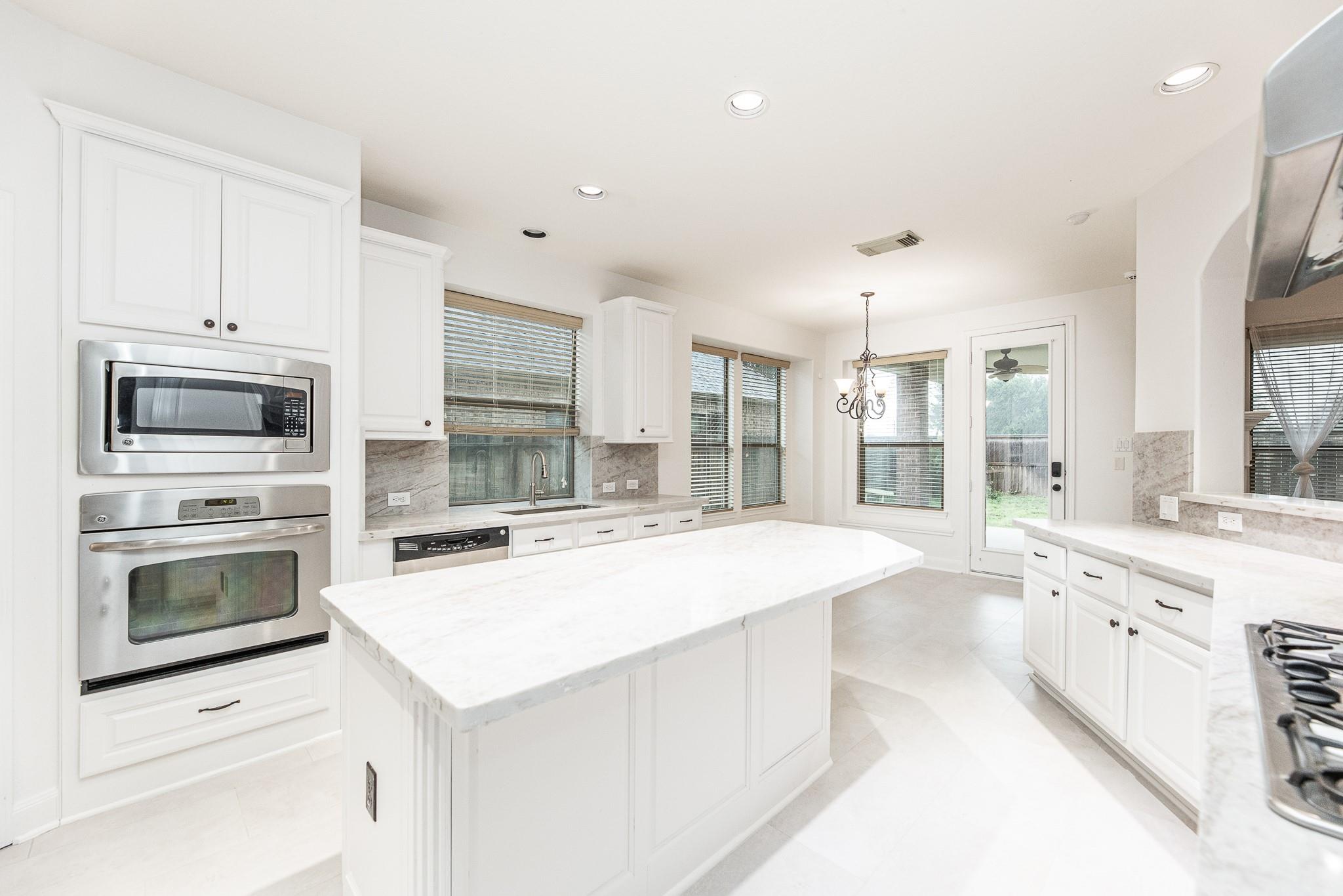 19507 Gladewater Court