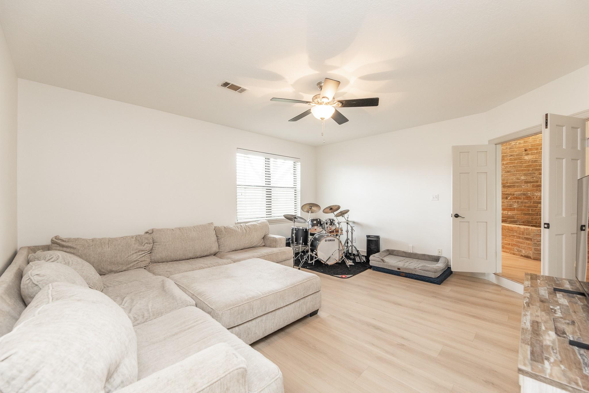 4611 Diamond Springs Drive