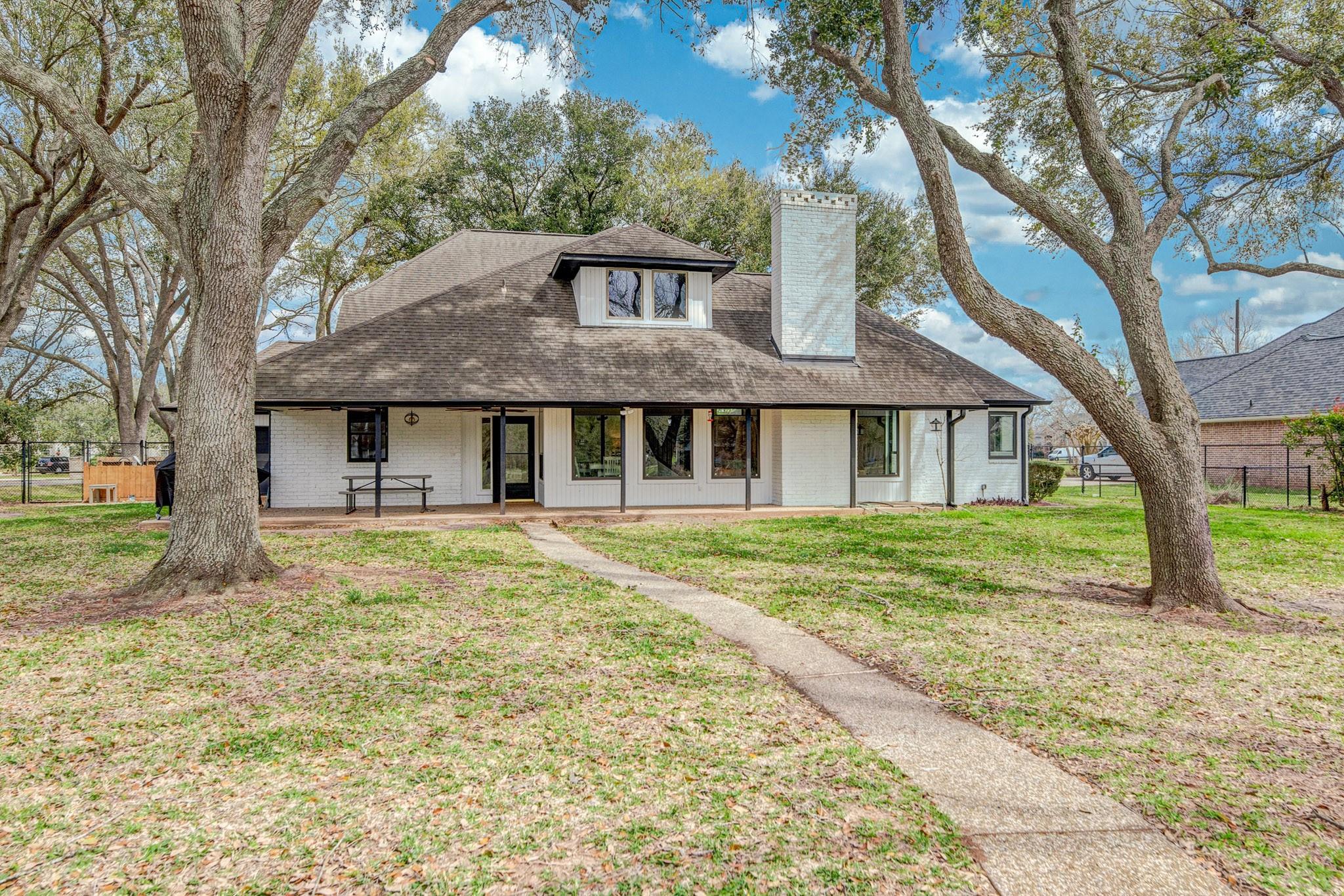 4611 Diamond Springs Drive